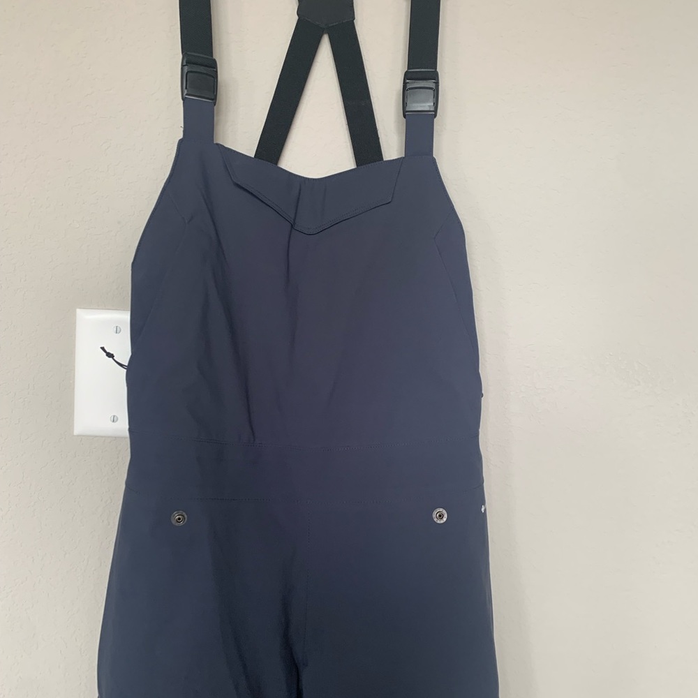 Flylow Foxy 2021 ski bibs women's medium, excellent condition.